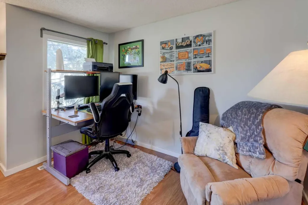 738 Queenston Terrace SE Calgary AB T2J6H6