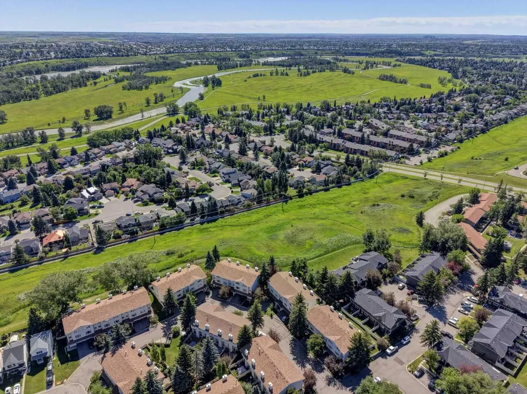 738 Queenston Terrace SE Calgary AB T2J6H6