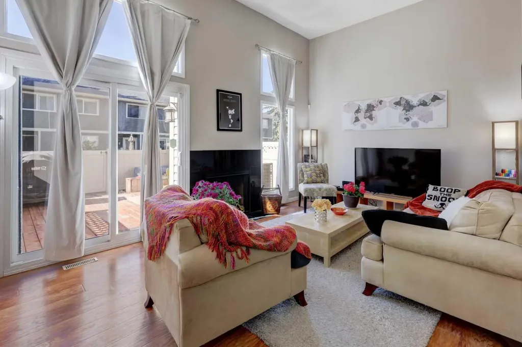 738 Queenston Terrace SE Calgary AB T2J6H6