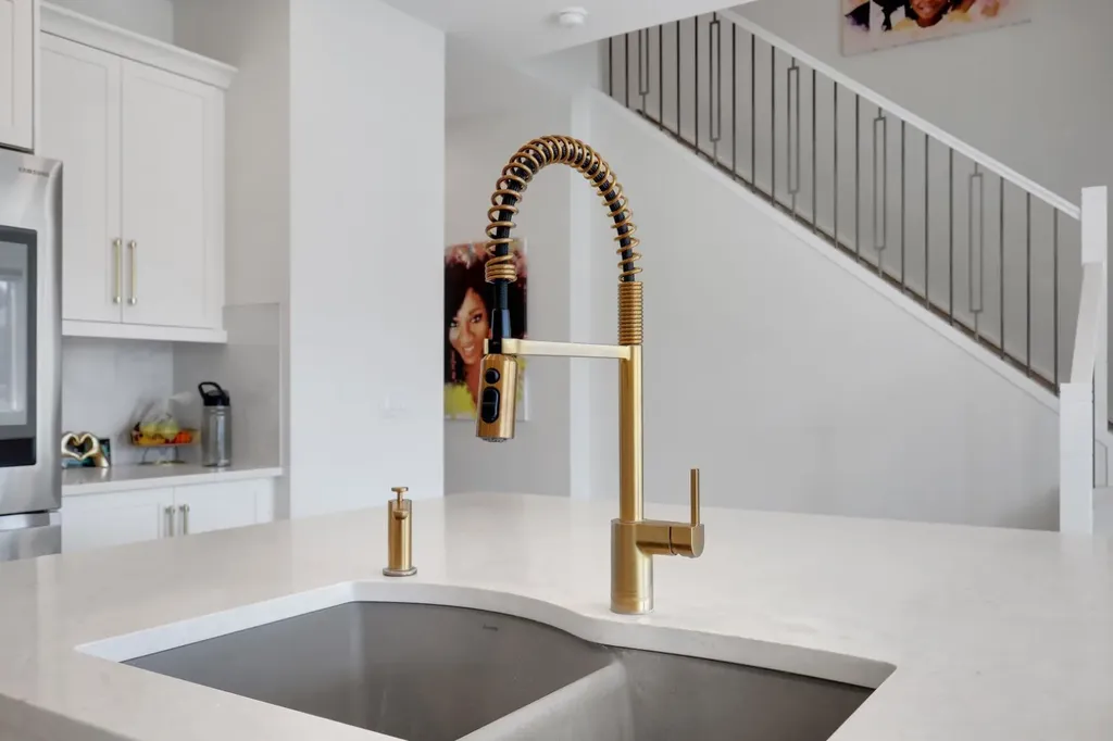 423 Legacy Circle SE Calgary AB T2X 3Z1