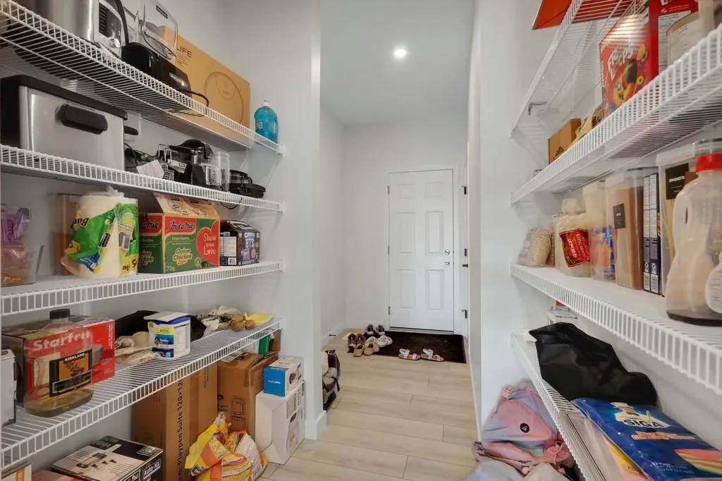 423 Legacy Circle SE Calgary AB T2X 3Z1