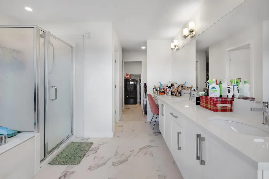 423 Legacy Circle SE Calgary AB T2X 3Z1