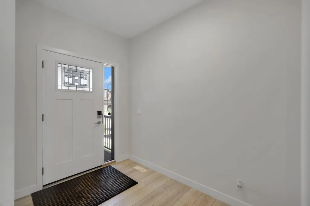 423 Legacy Circle SE Calgary AB T2X 3Z1