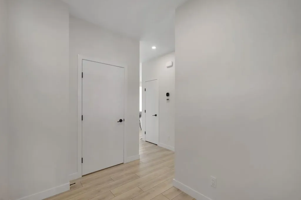 423 Legacy Circle SE Calgary AB T2X 3Z1