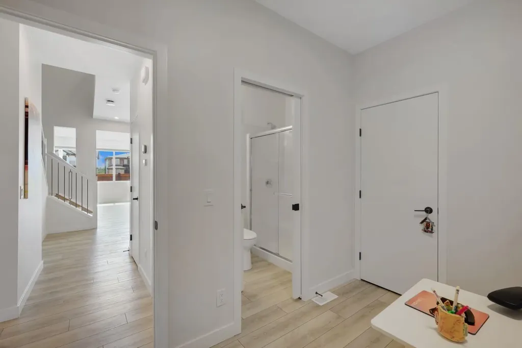 423 Legacy Circle SE Calgary AB T2X 3Z1