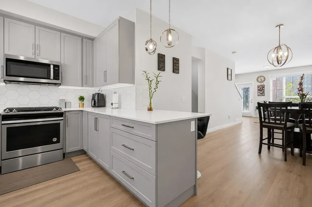 20 Evanscrest Park NW Calgary AB T2P 1R3