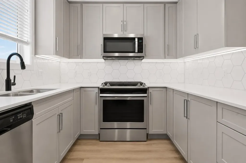 20 Evanscrest Park NW Calgary AB T2P 1R3