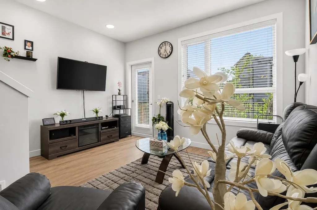20 Evanscrest Park NW Calgary AB T2P 1R3