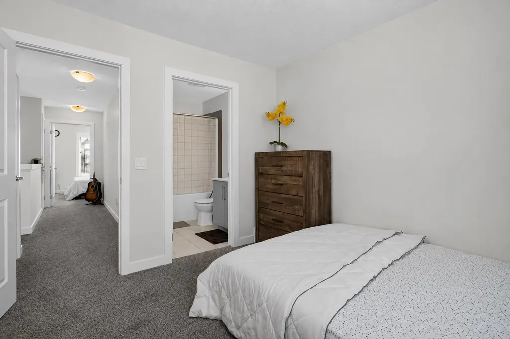 20 Evanscrest Park NW Calgary AB T2P 1R3