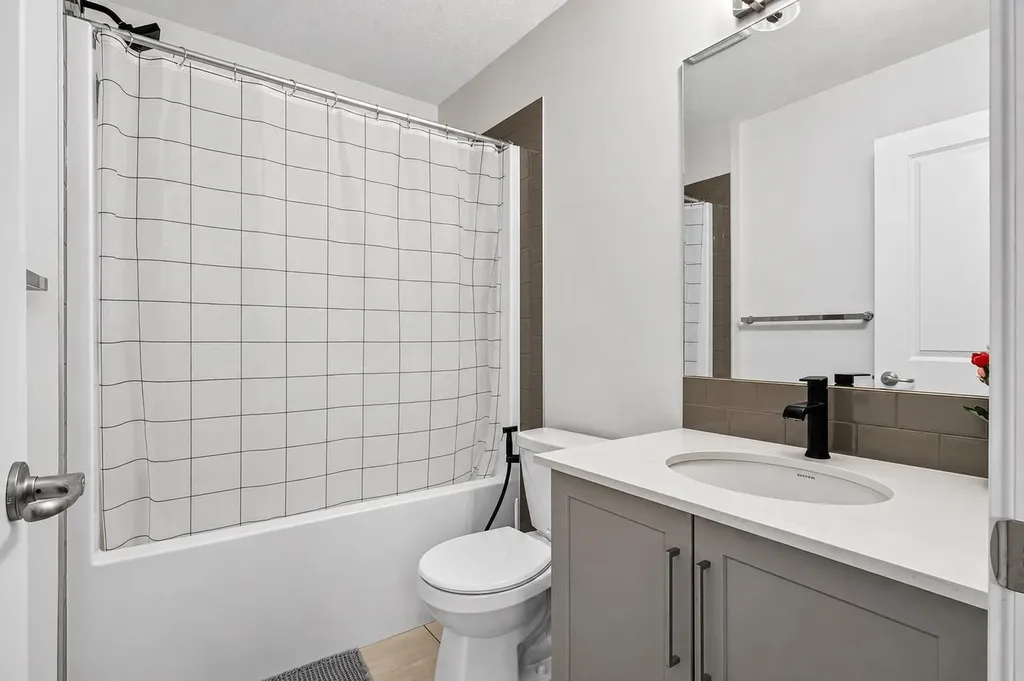 20 Evanscrest Park NW Calgary AB T2P 1R3