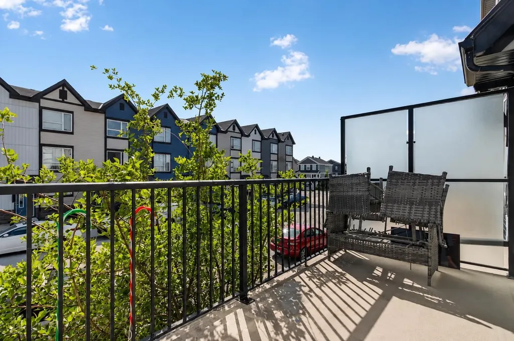 20 Evanscrest Park NW Calgary AB T2P 1R3