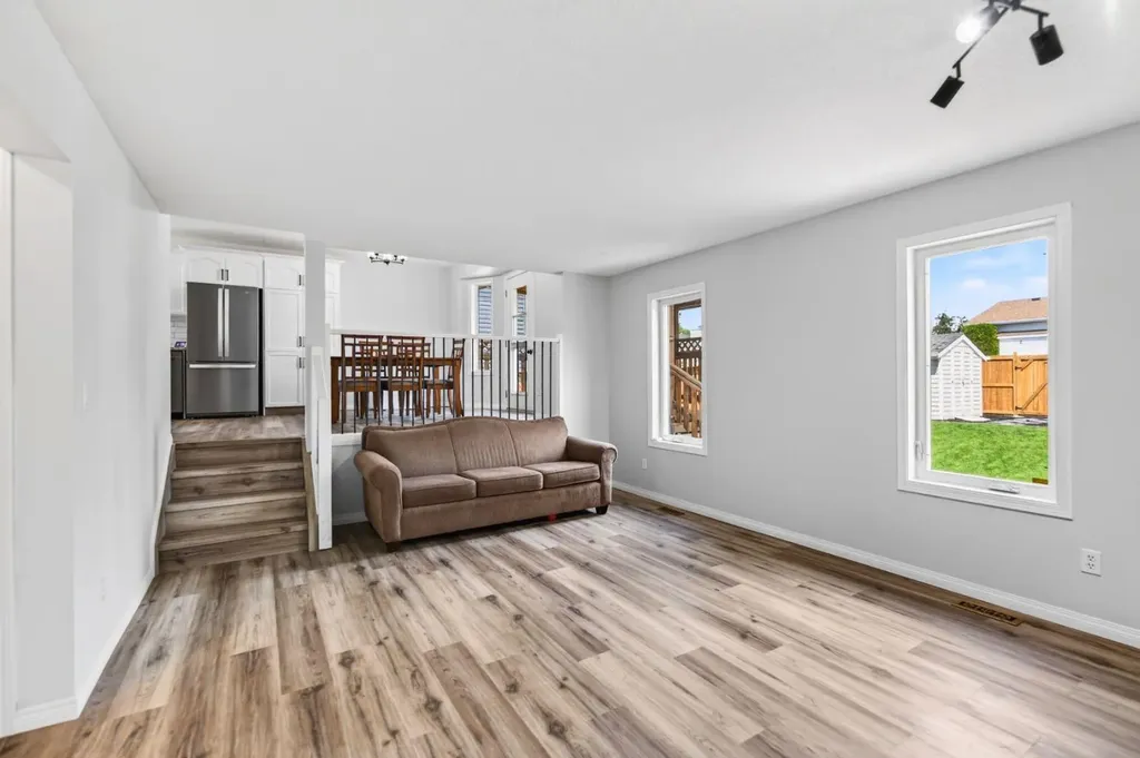 171 Douglas Avenue Red Deer AB T4R 2G5