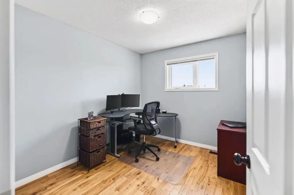 171 Douglas Avenue Red Deer AB T4R 2G5