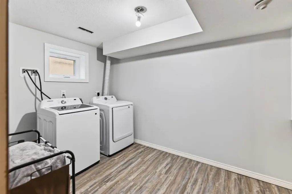 171 Douglas Avenue Red Deer AB T4R 2G5