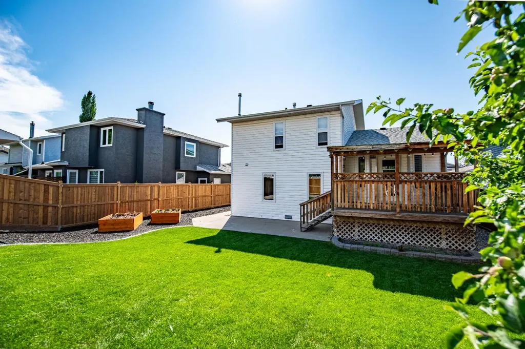171 Douglas Avenue Red Deer AB T4R 2G5