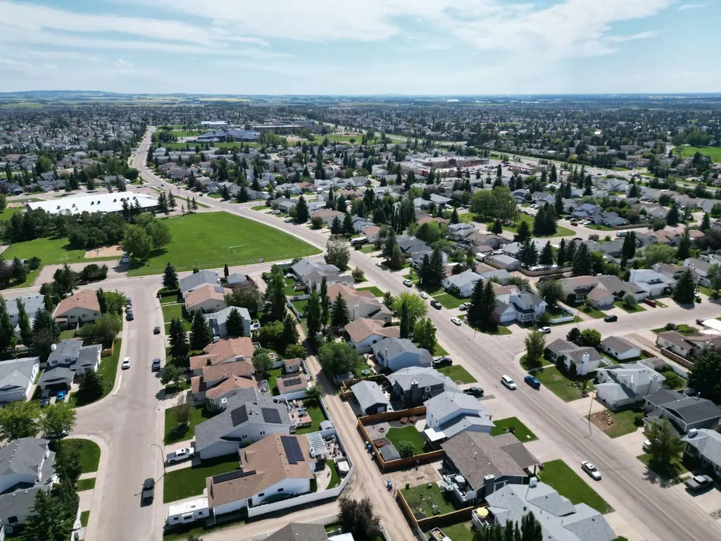 171 Douglas Avenue Red Deer AB T4R 2G5