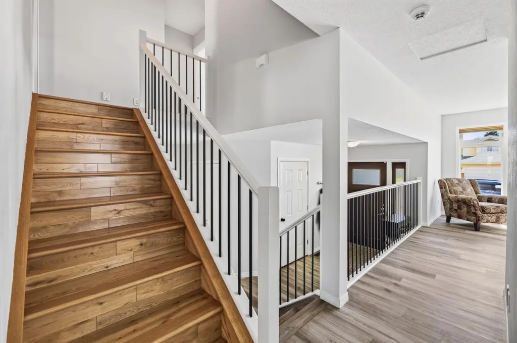 171 Douglas Avenue Red Deer AB T4R 2G5