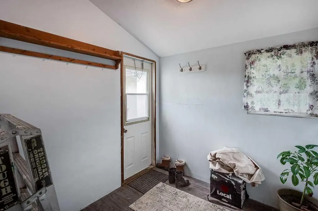 5317 52 Street Rural Lacombe County AB T0B 3C0