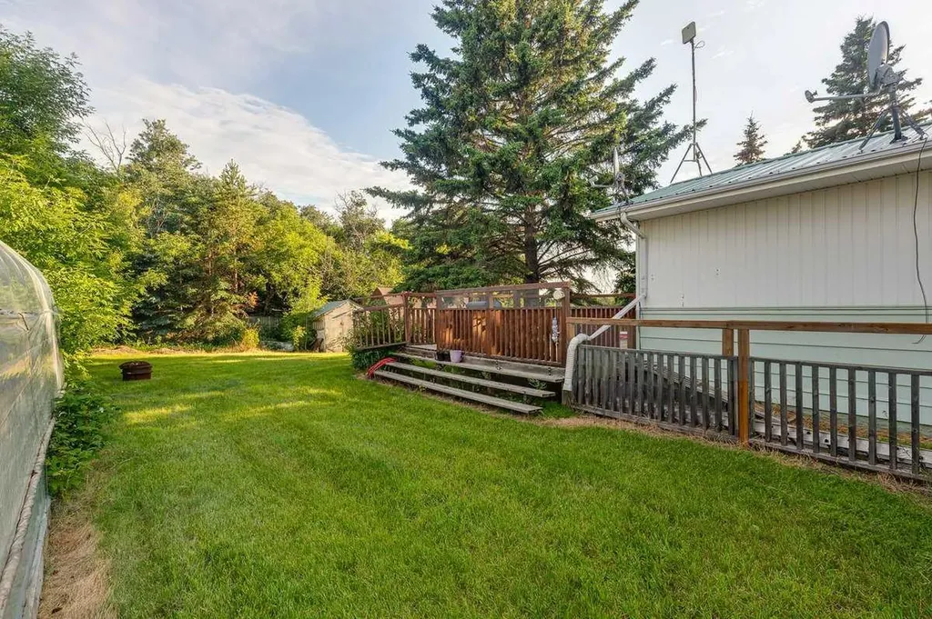 5317 52 Street Rural Lacombe County AB T0B 3C0