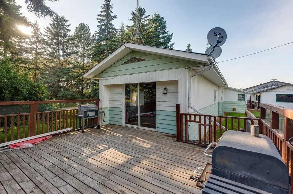 5317 52 Street Rural Lacombe County AB T0B 3C0