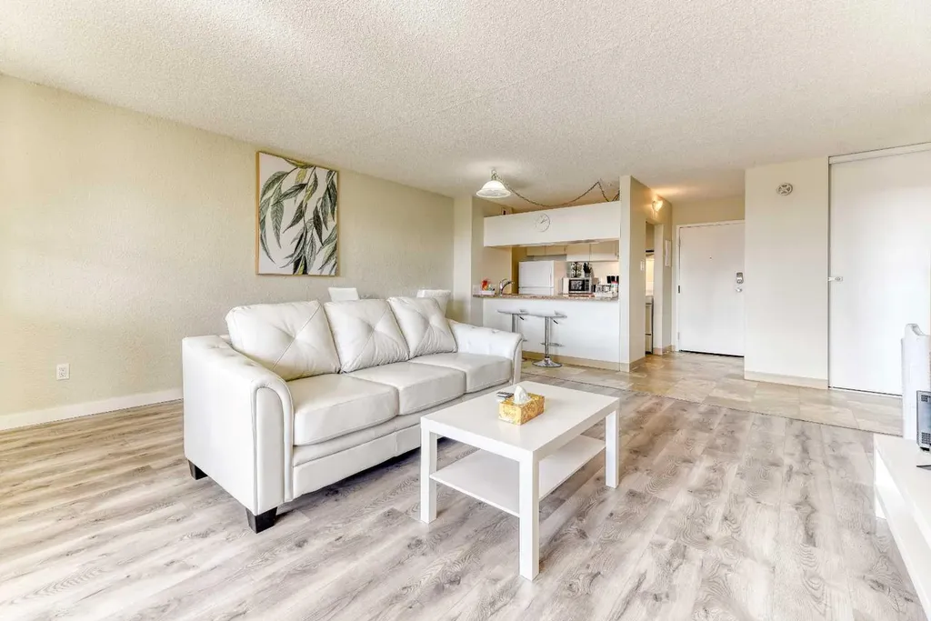 221 6 Avenue SE Calgary AB T2G4Z9