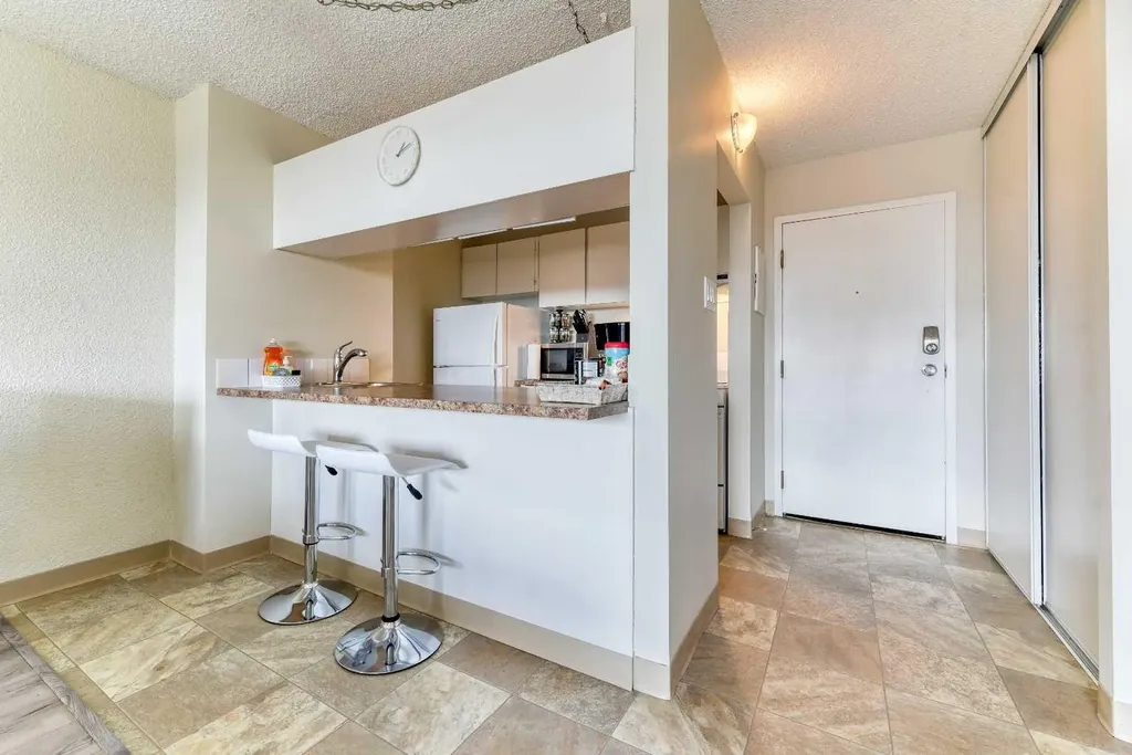 221 6 Avenue SE Calgary AB T2G4Z9