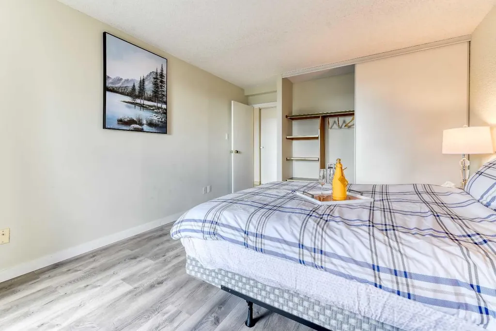 221 6 Avenue SE Calgary AB T2G4Z9