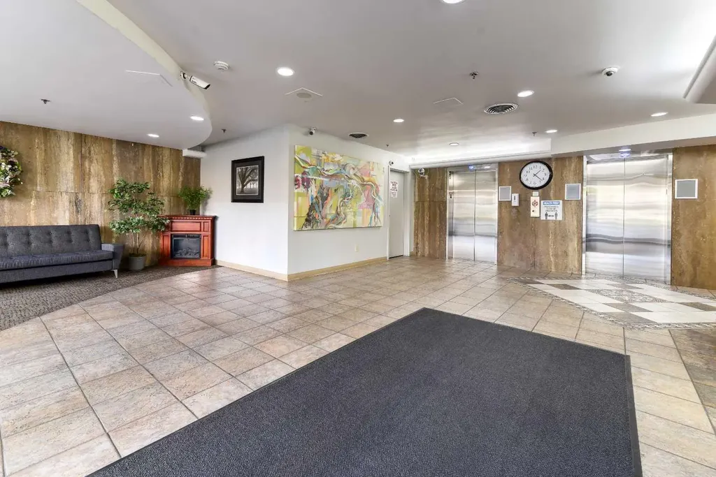 221 6 Avenue SE Calgary AB T2G4Z9