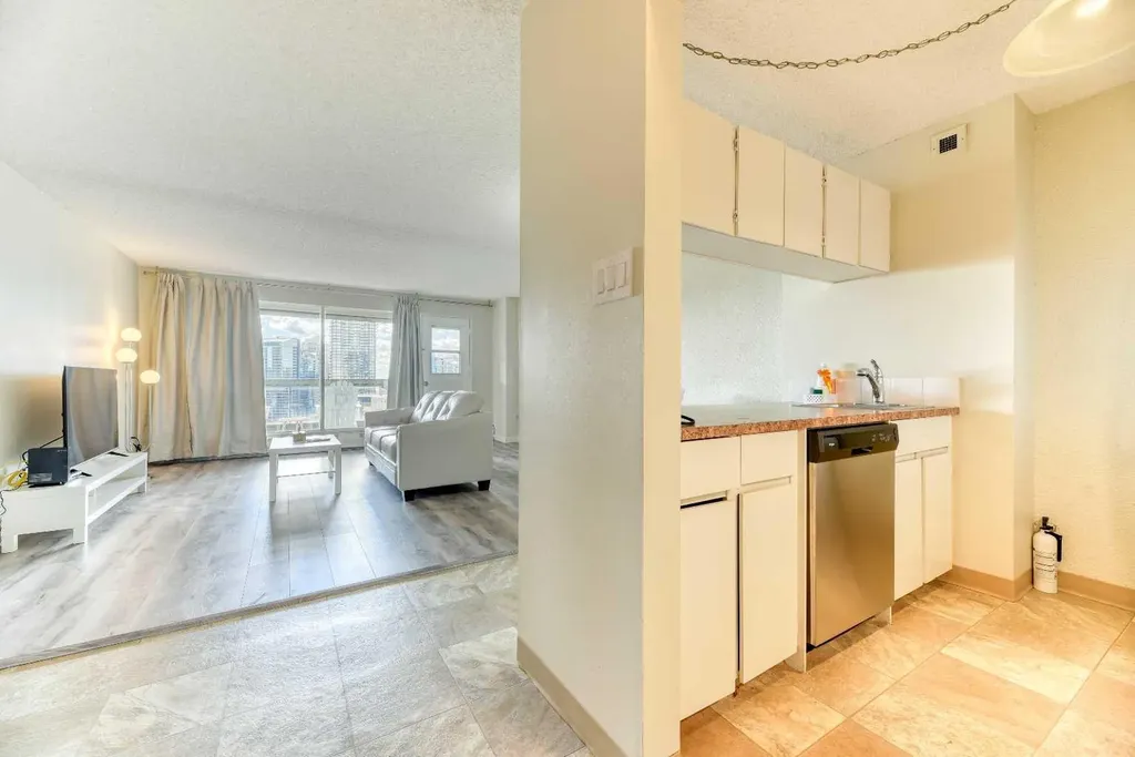 221 6 Avenue SE Calgary AB T2G4Z9