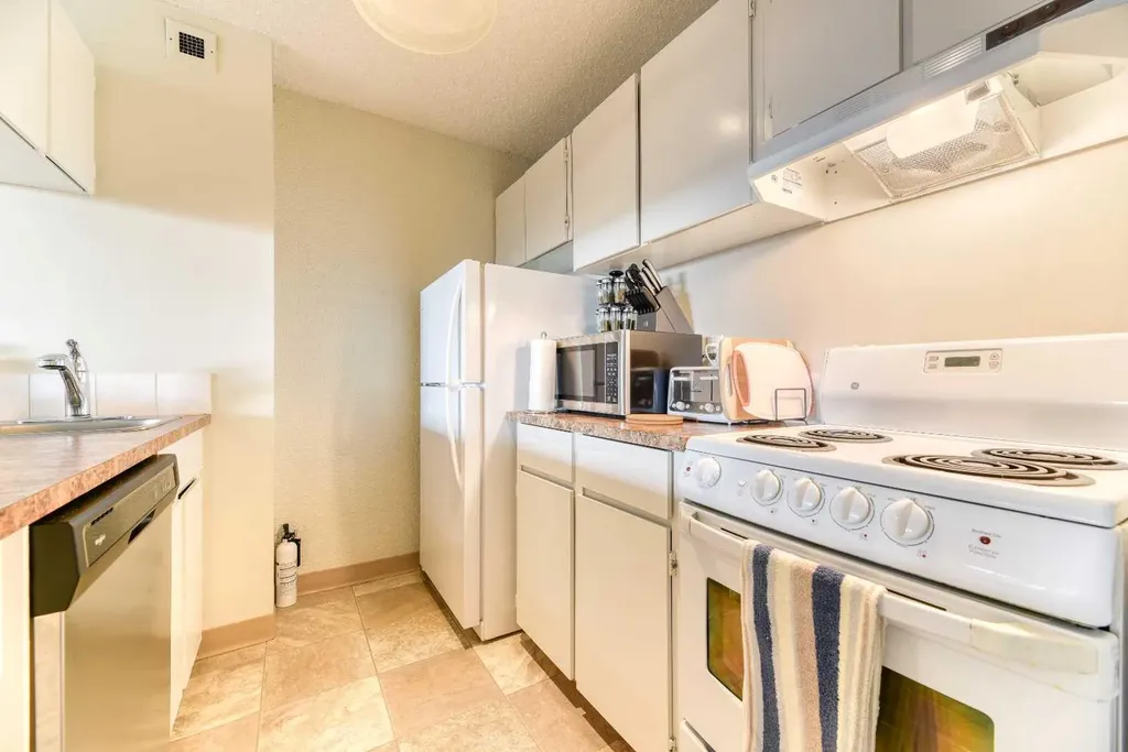 221 6 Avenue SE Calgary AB T2G4Z9