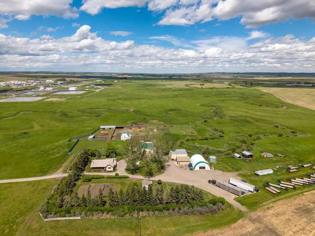 80060 475 Avenue E Rural Foothills County AB T1V1M3