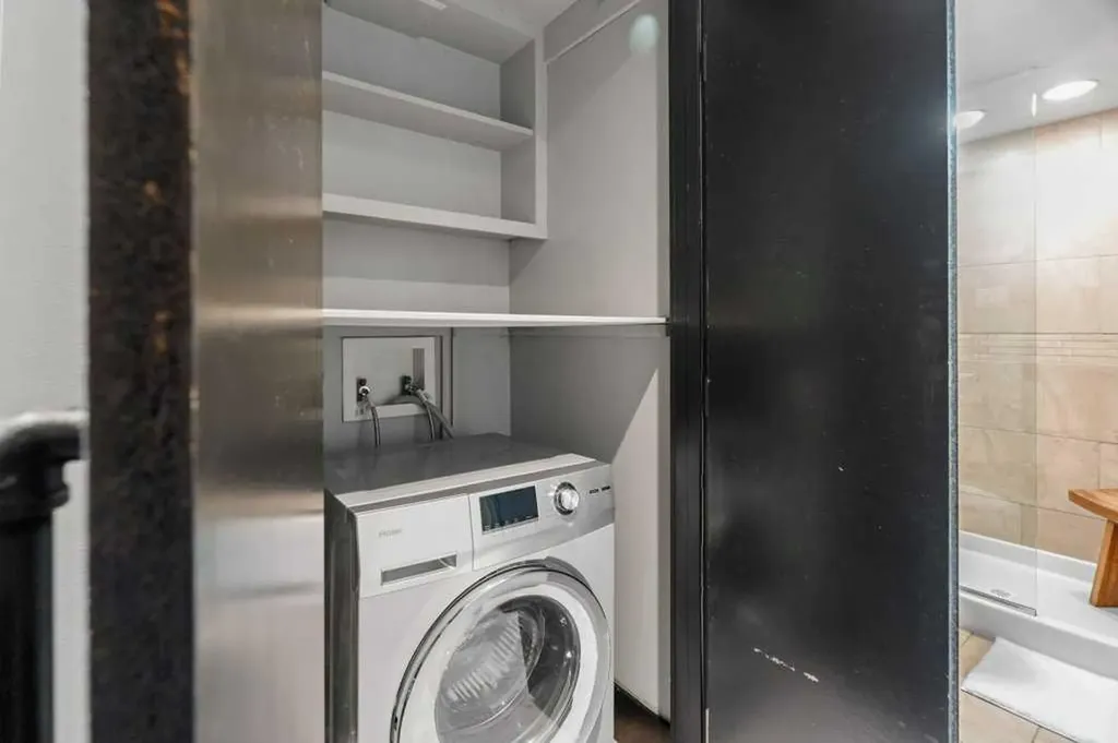 1815 16 Street SW Calgary AB T2T 4E3