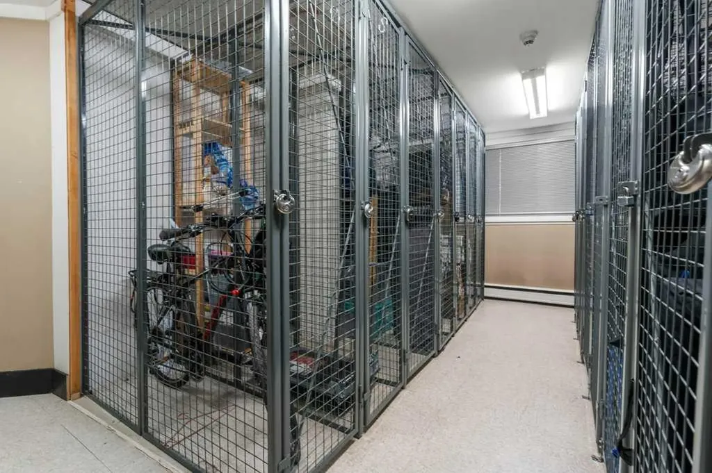 1815 16 Street SW Calgary AB T2T 4E3