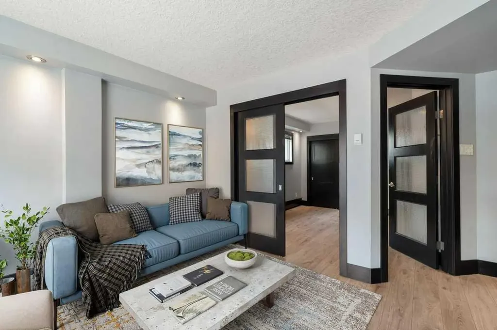 1815 16 Street SW Calgary AB T2T 4E3