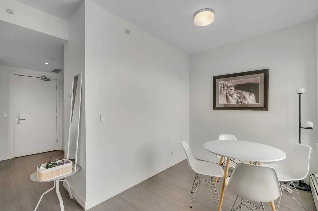 1501 6 Street SW Calgary AB T2R 0Z7