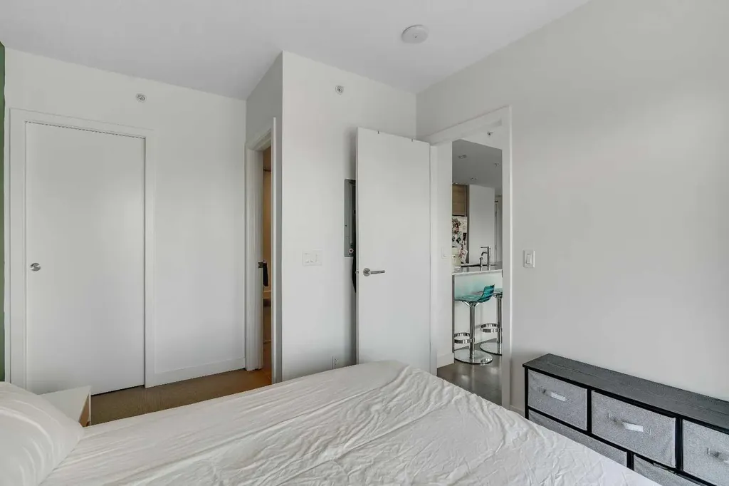 1501 6 Street SW Calgary AB T2R 0Z7