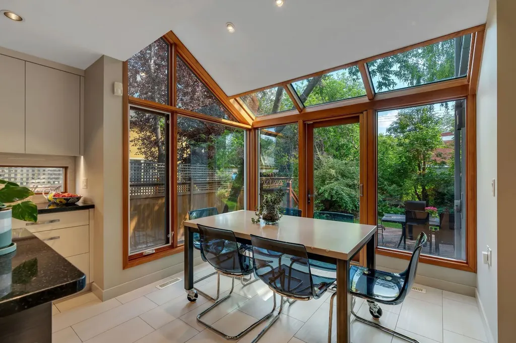 521 30 Avenue SW Calgary AB T2S 0P4