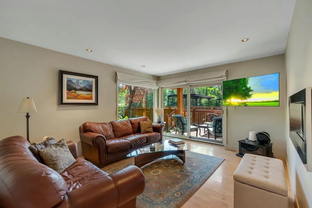521 30 Avenue SW Calgary AB T2S 0P4