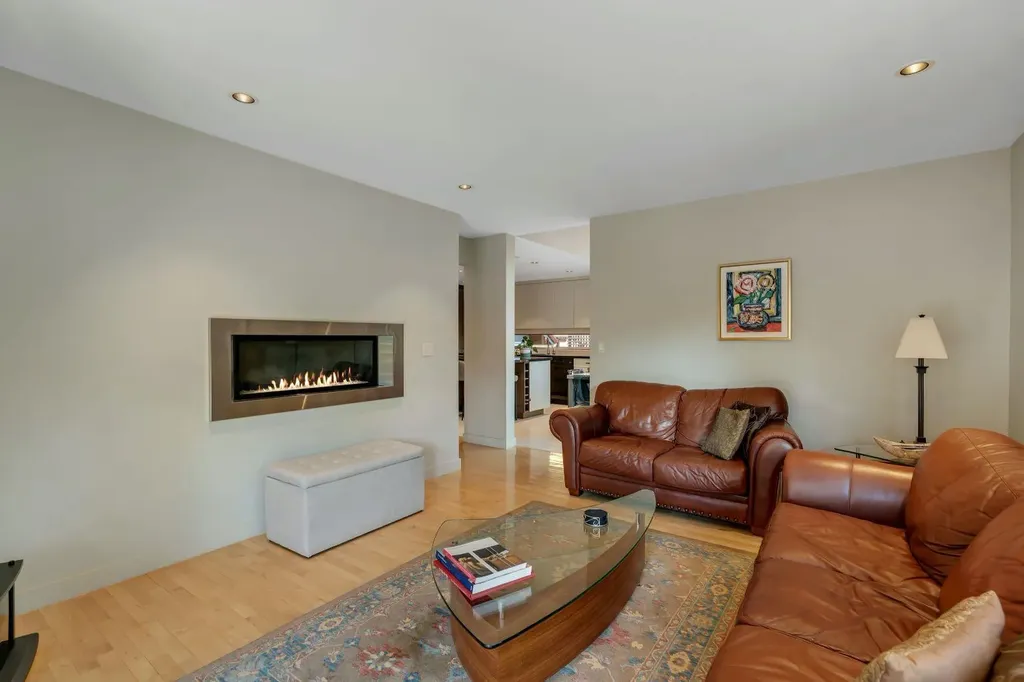 521 30 Avenue SW Calgary AB T2S 0P4