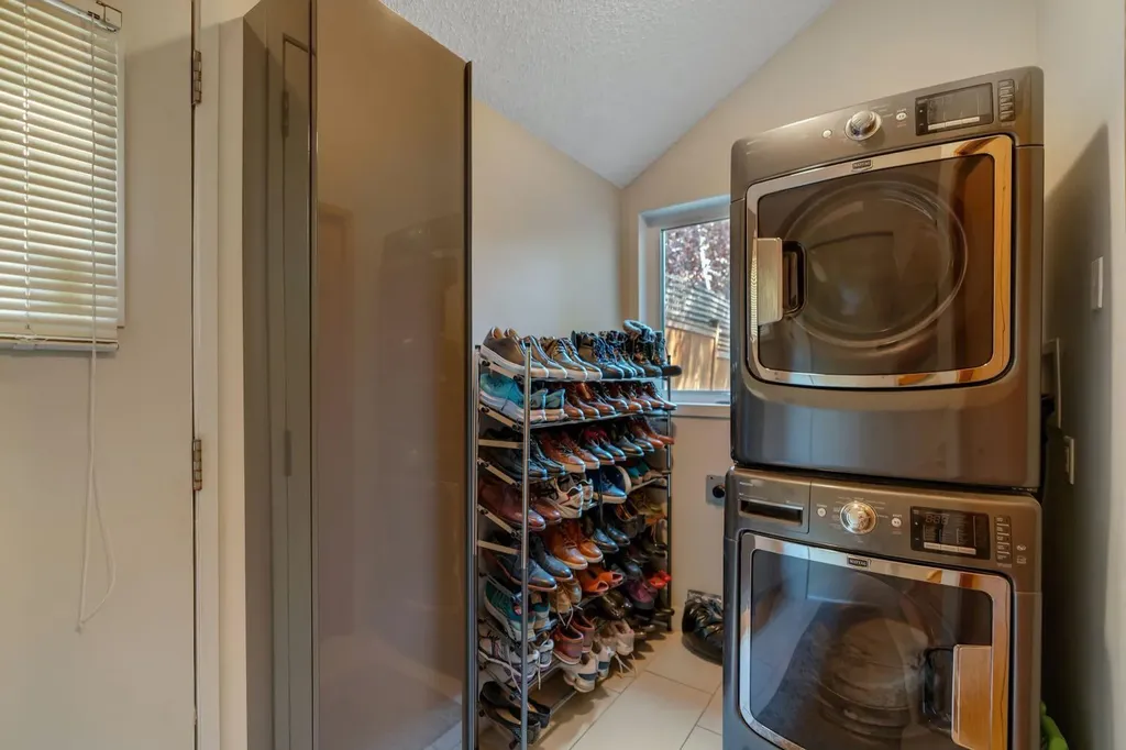 521 30 Avenue SW Calgary AB T2S 0P4