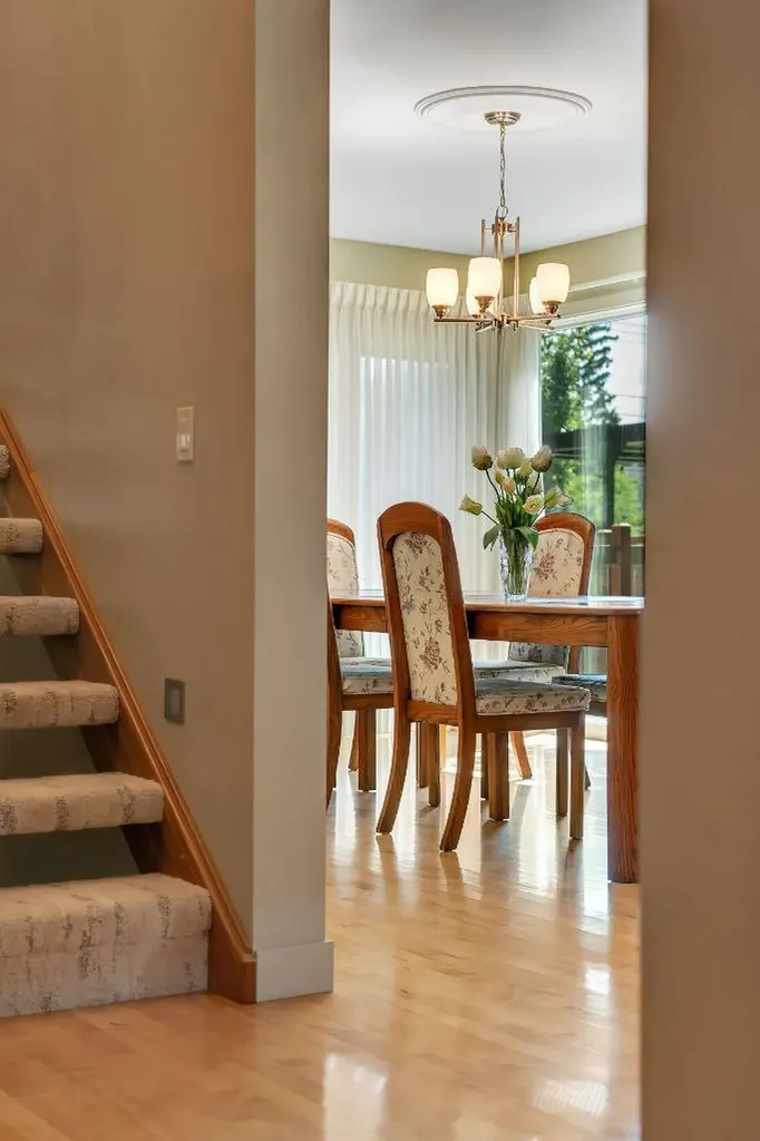 521 30 Avenue SW Calgary AB T2S 0P4