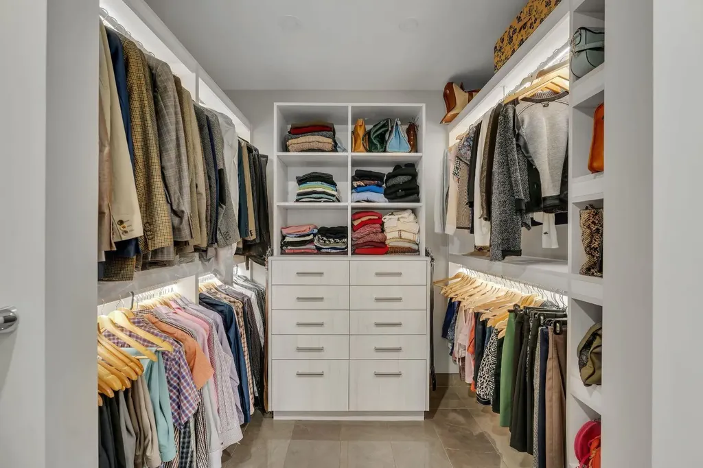 521 30 Avenue SW Calgary AB T2S 0P4