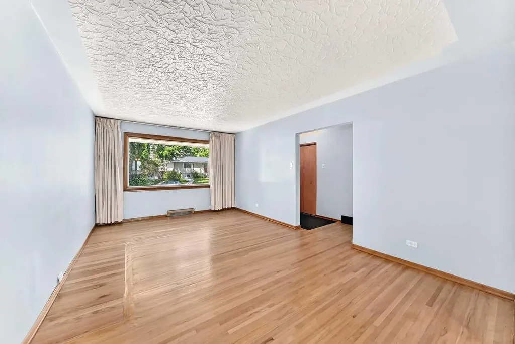 5620 Buckthorn Road NW Calgary AB T2K2Y5