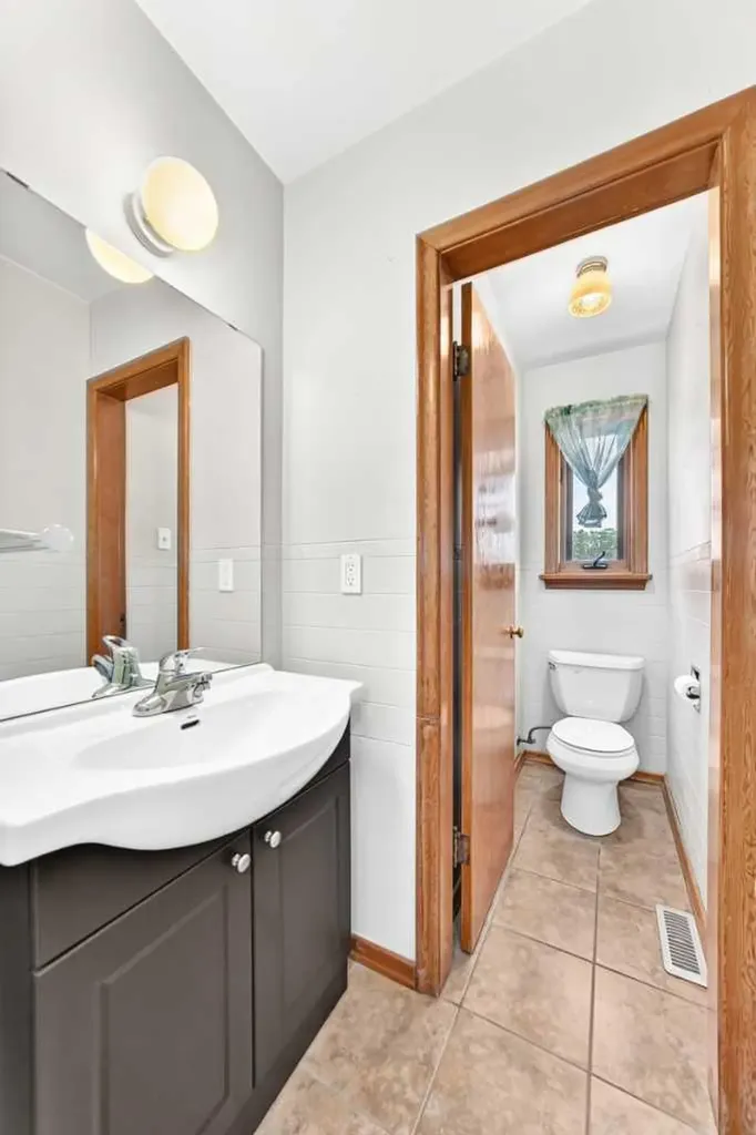 5620 Buckthorn Road NW Calgary AB T2K2Y5