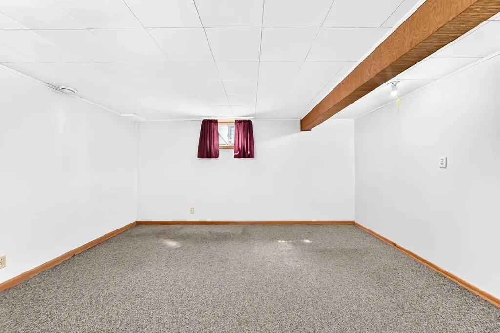 5620 Buckthorn Road NW Calgary AB T2K2Y5
