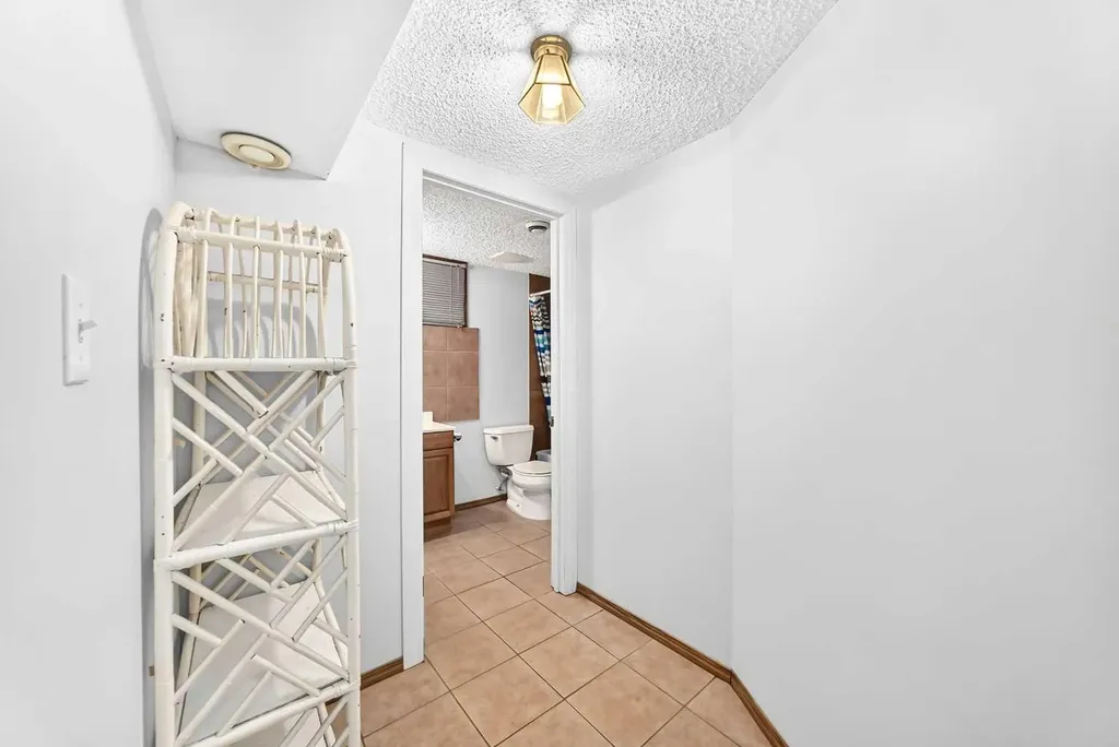 5620 Buckthorn Road NW Calgary AB T2K2Y5