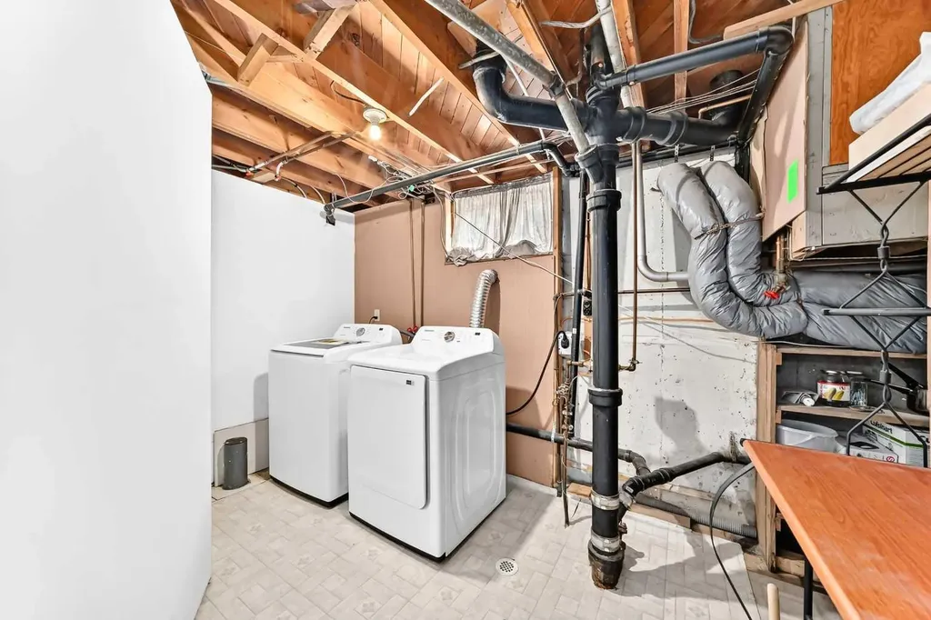 5620 Buckthorn Road NW Calgary AB T2K2Y5