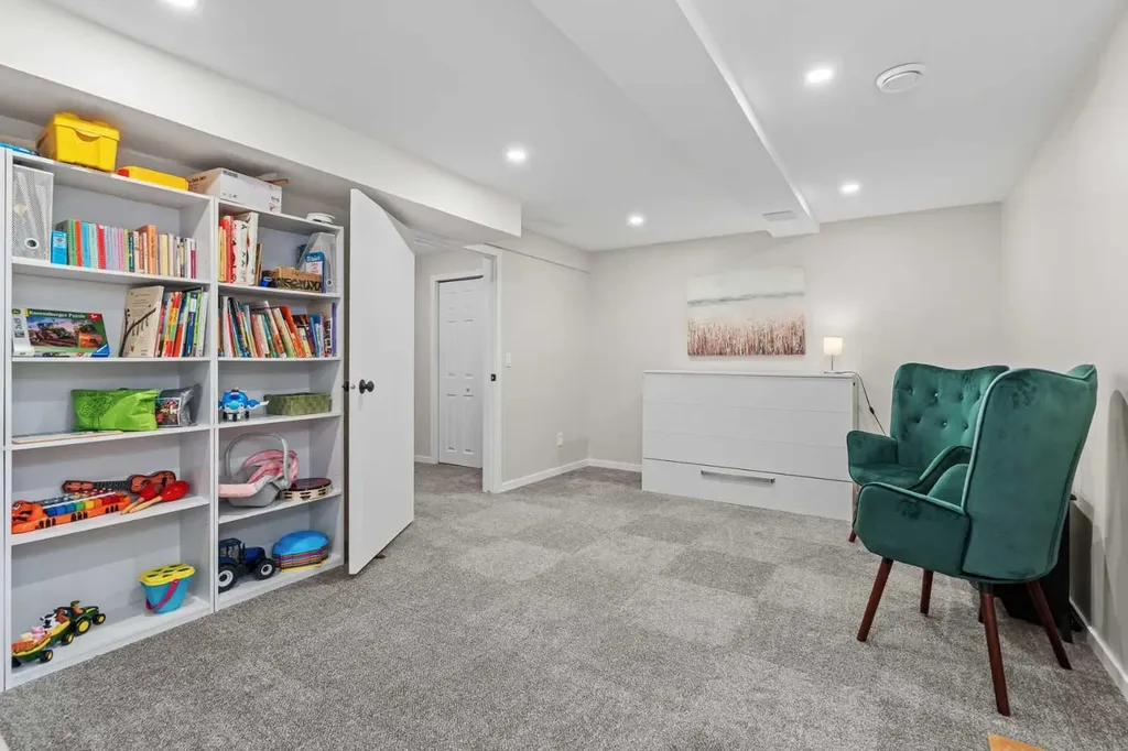 96 Georgian Villas NE Calgary AB T2A 7C6