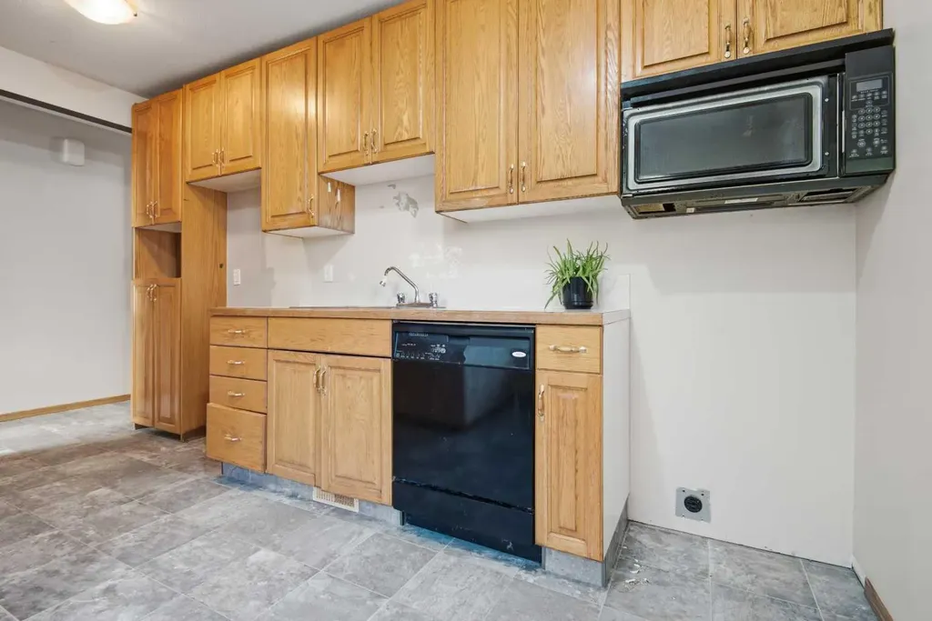4625 48 Street Red Deer AB T4N 1S4