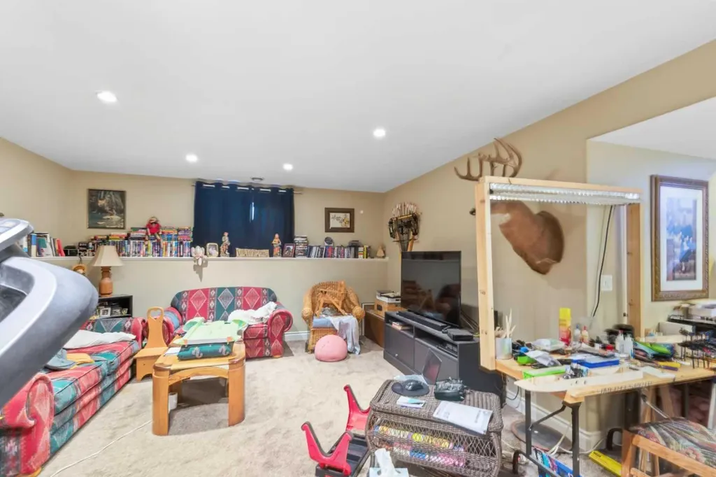 10733 75 Avenue Grande Prairie AB T8W 2S7
